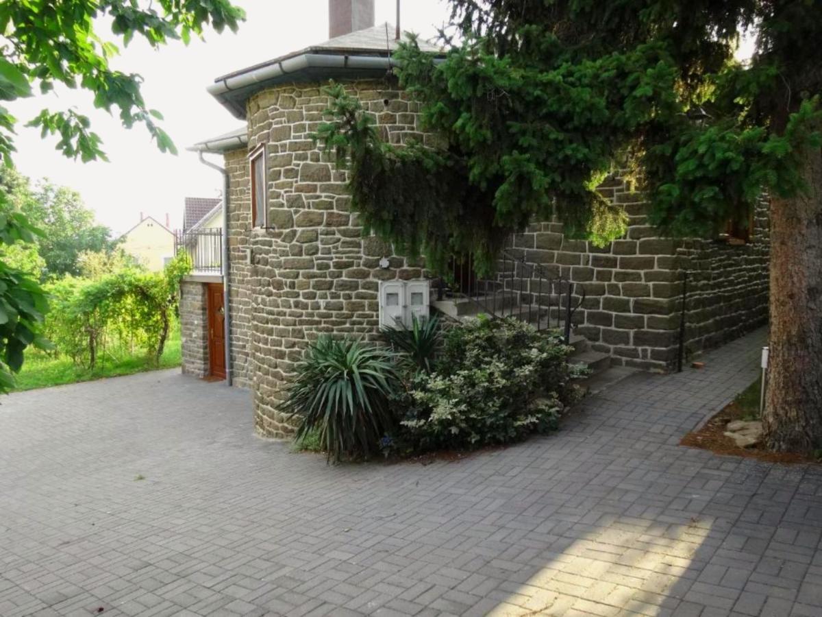 László Apartman Apartamento Tihany Exterior foto